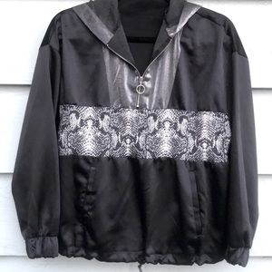 ❤️ Zara basic metallic snakeskin pull over